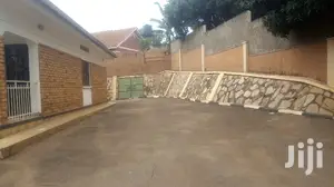 Spacious Banglow