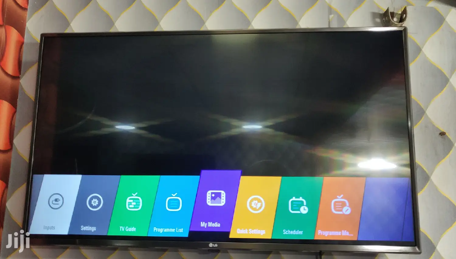 Lg 43inches Digital Satellite With Wired Internet Smart