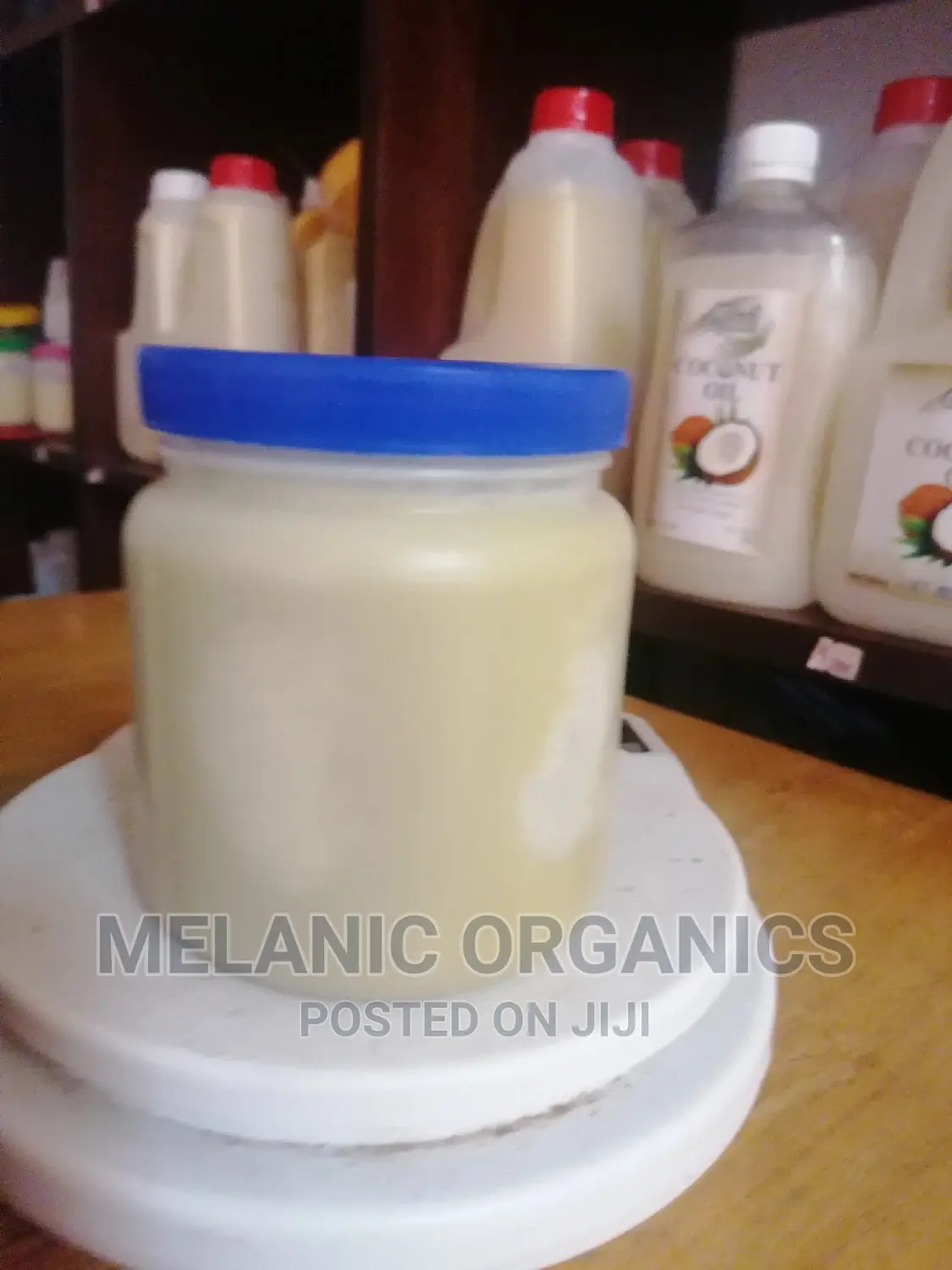 Raw and Unprocessed Shea Butter