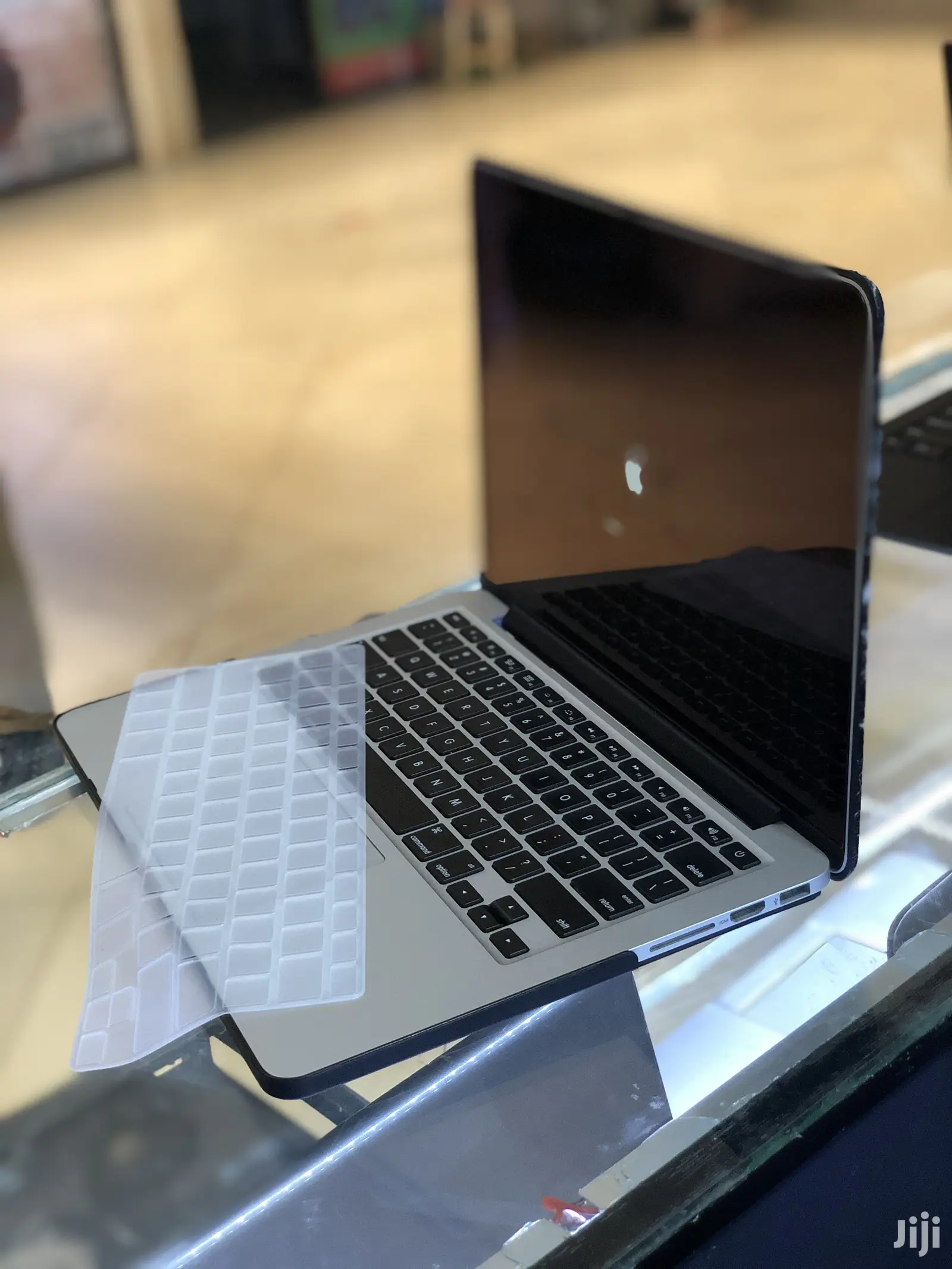New Laptop Apple MacBook 2015 8GB Intel Core I5 SSD 128GB