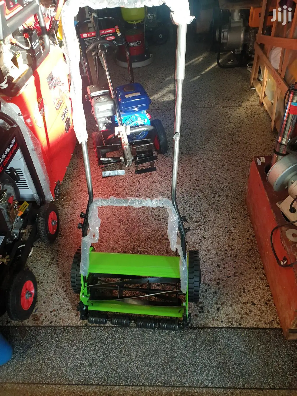 Manual Roll Brush Cutter