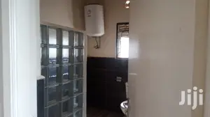 Colonial Green Home