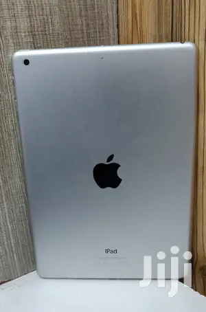 Apple iPad 9.7 16 GB Silver