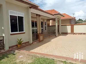 Perfect Home in Kira Mamerito Road on Sell