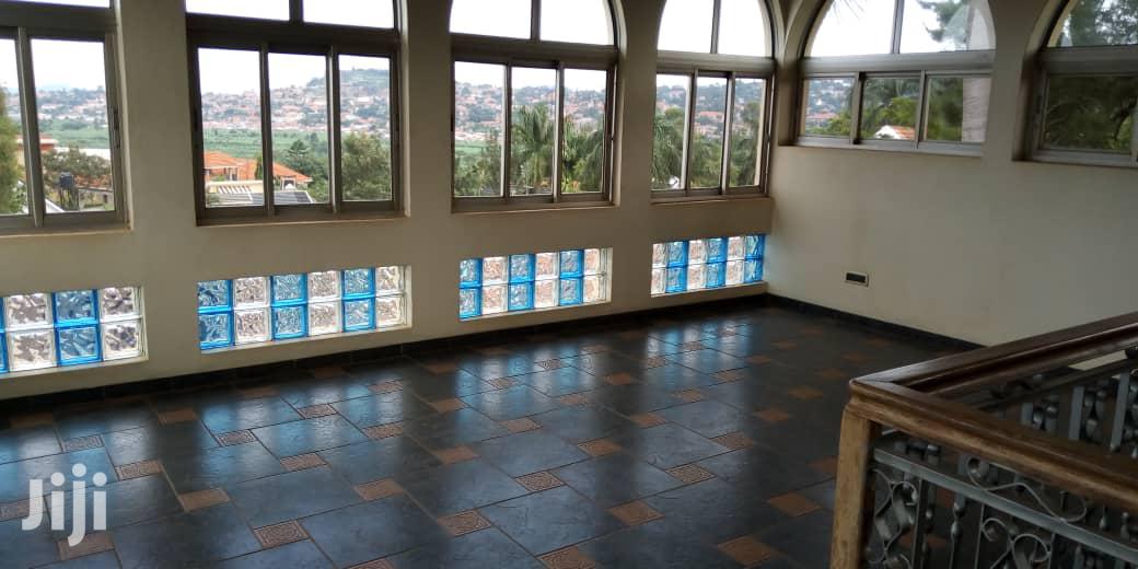 A Mansion For Rent In Bugoloobi