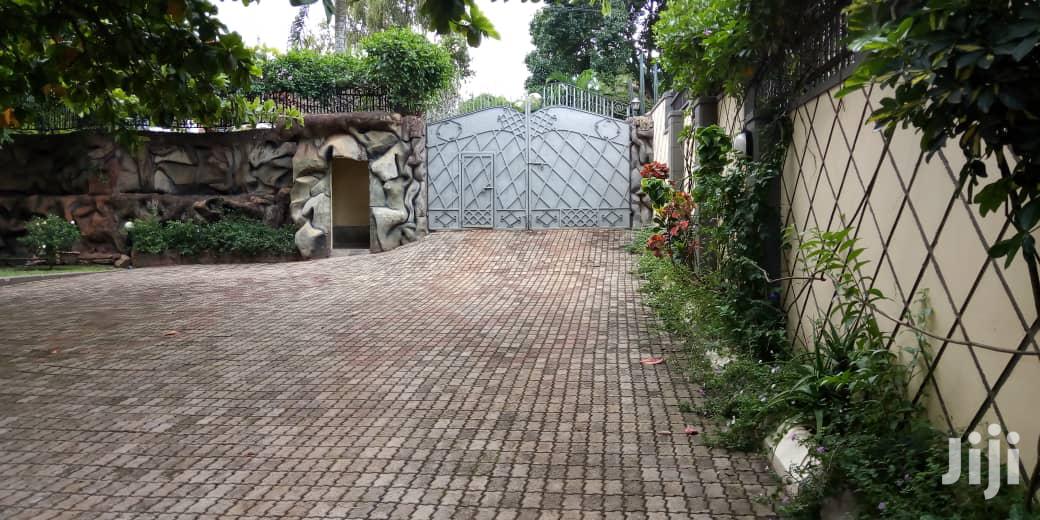 A Mansion For Rent In Bugoloobi