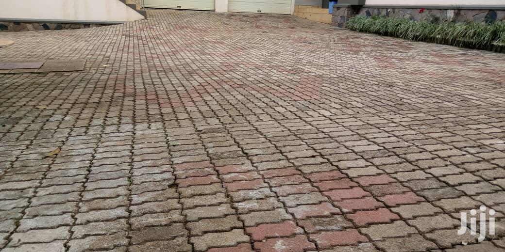 A Mansion For Rent In Bugoloobi