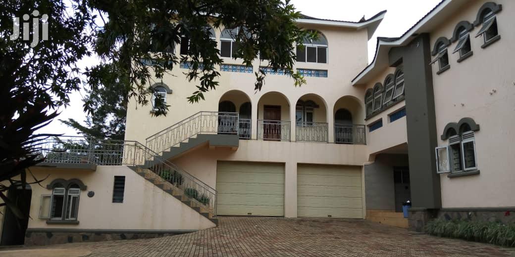 A Mansion For Rent In Bugoloobi