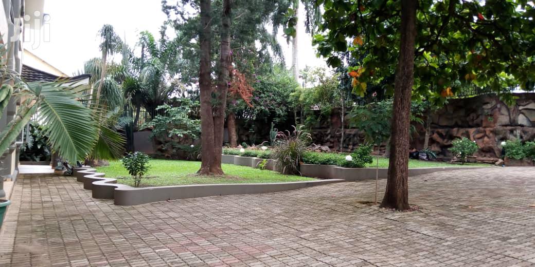 A Mansion For Rent In Bugoloobi