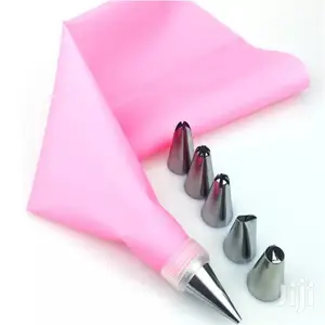 8pcs Icing Piping Set.