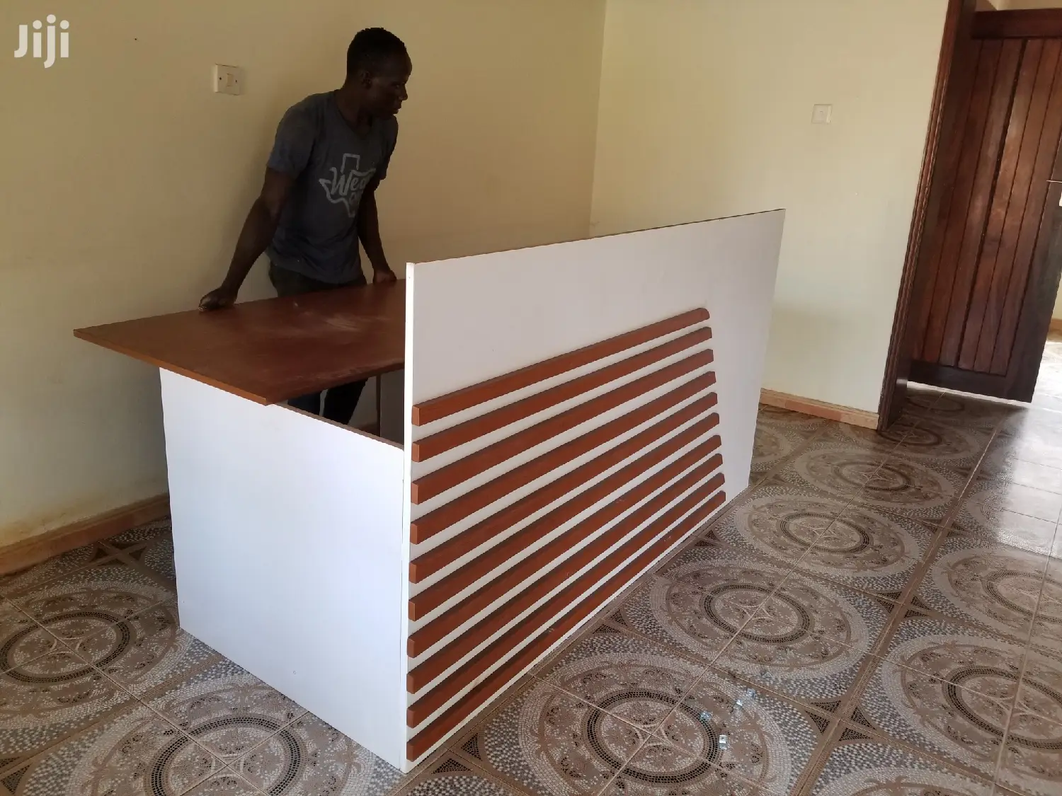 Reception Desks/ Counters