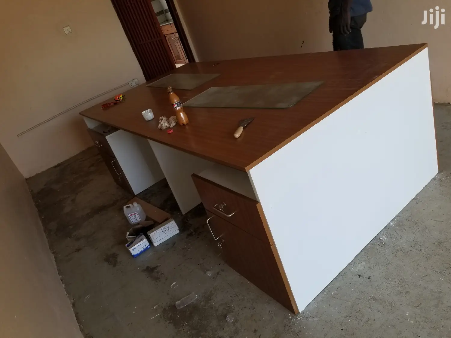 Work Stations/ Staff Desks