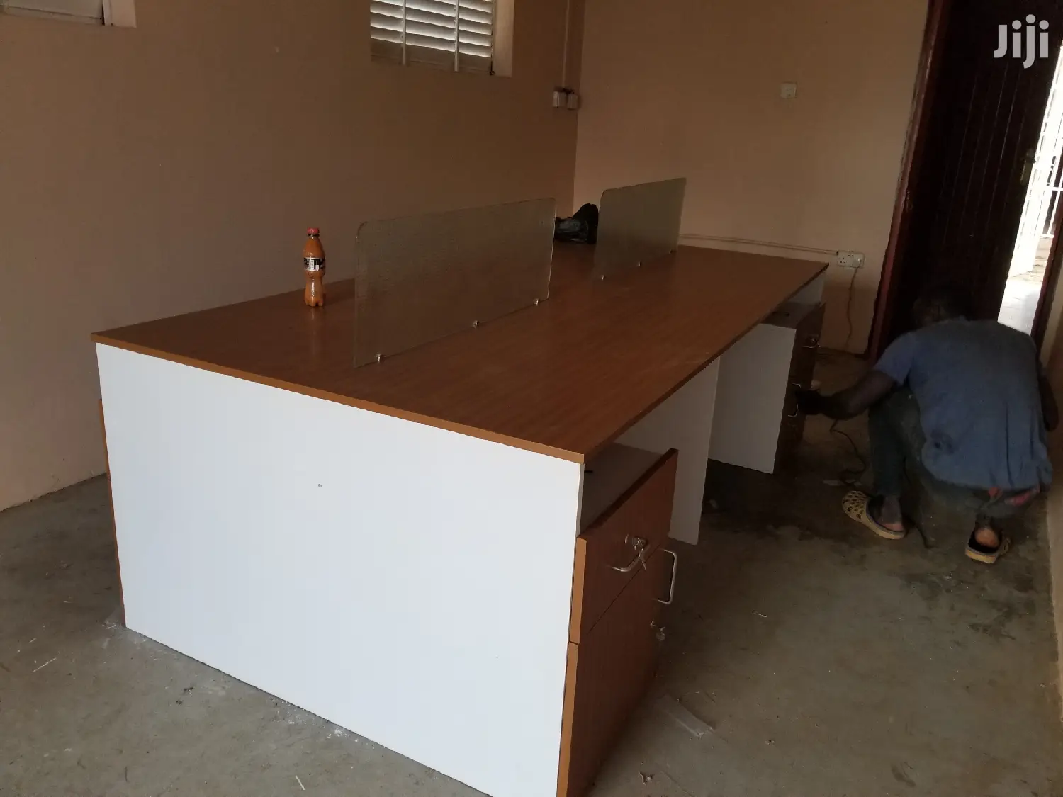 Work Stations/ Staff Desks