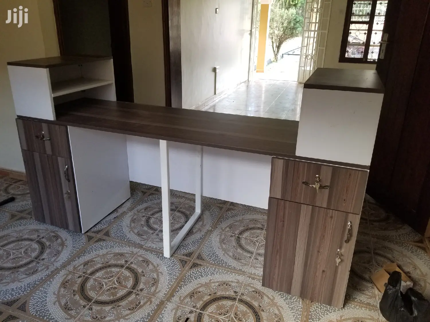Modern Work Station/ Staff Desk