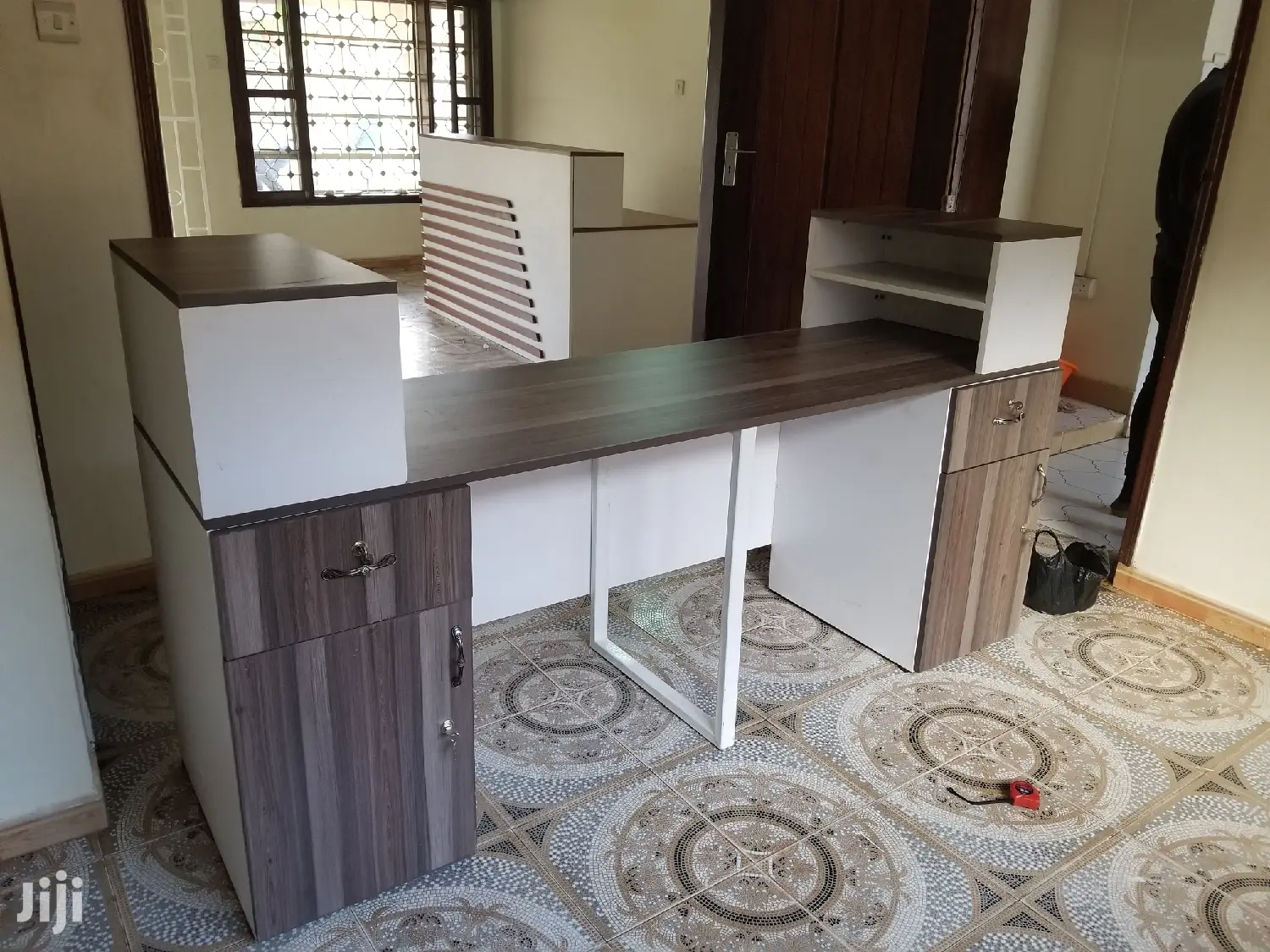 Modern Work Station/ Staff Desk