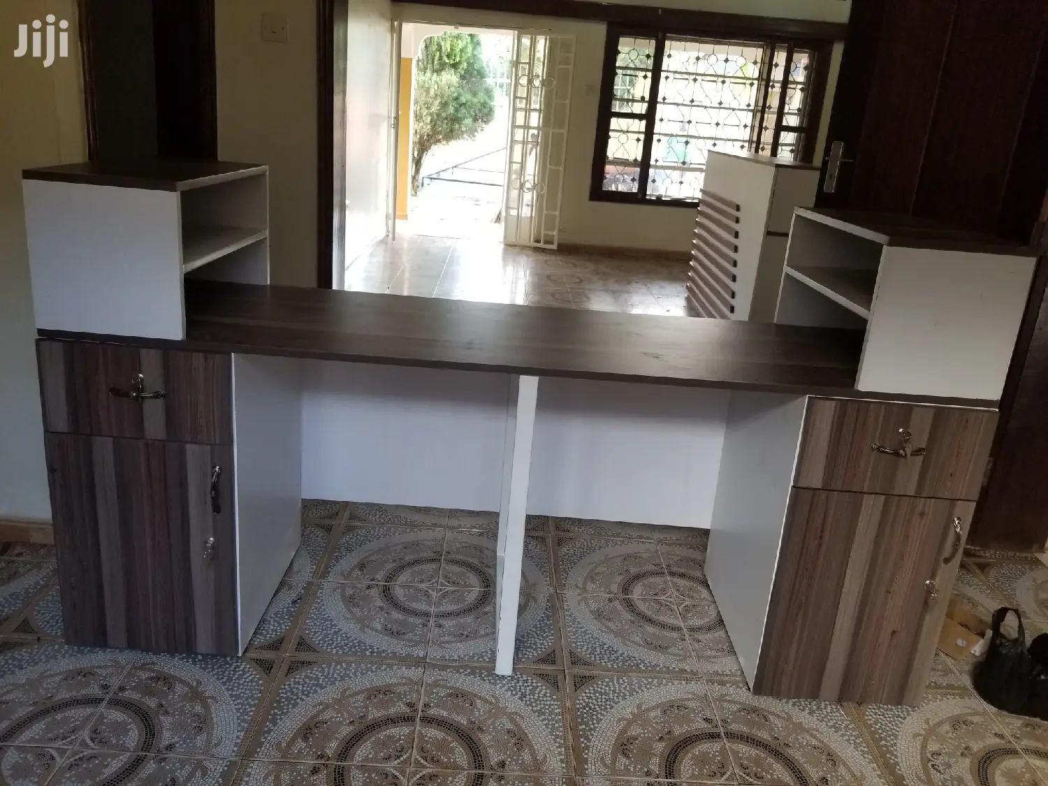 Modern Work Station/ Staff Desk