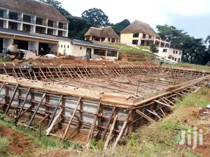 Swimming Pool Construction Services