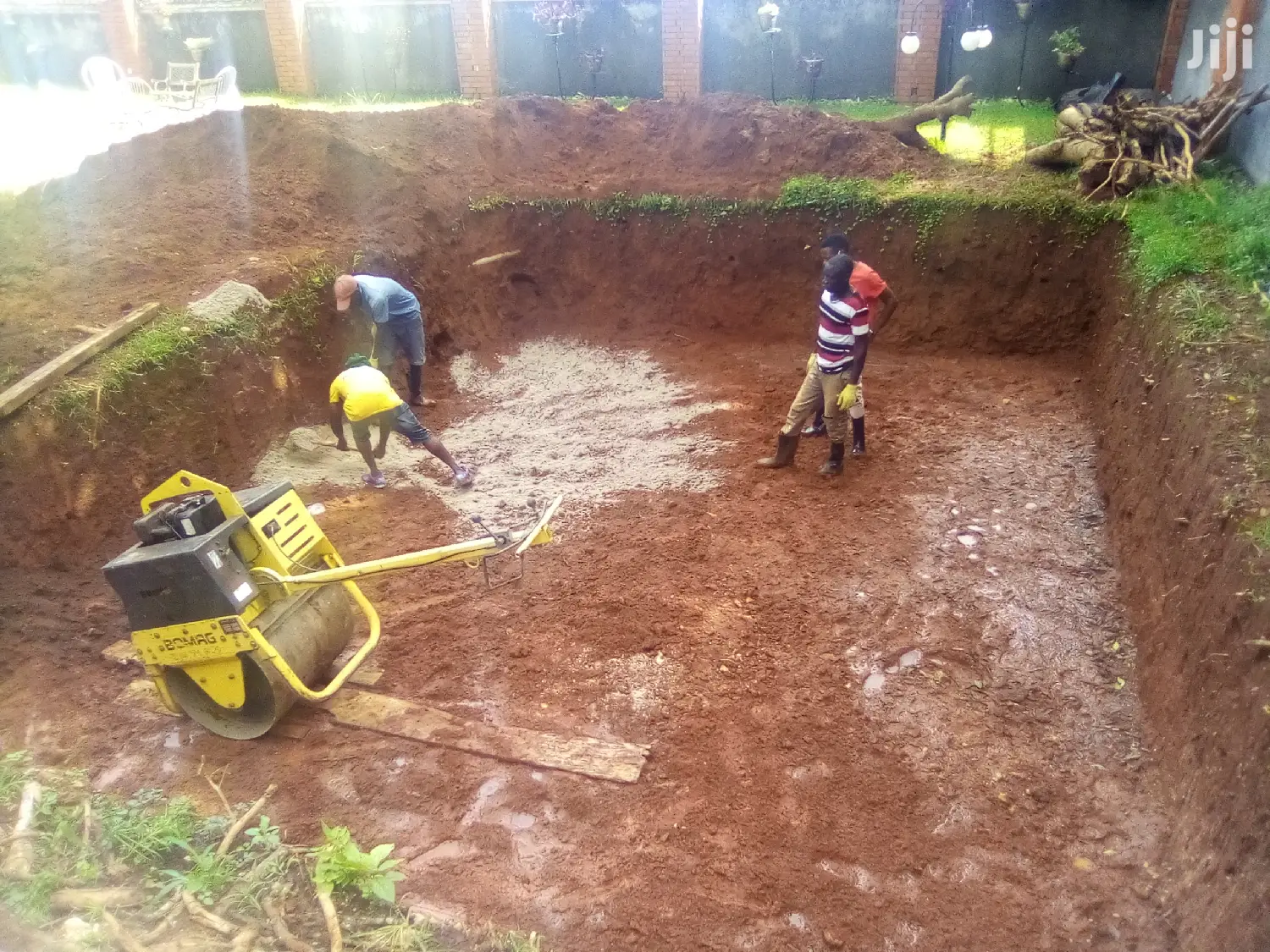 Swimming Pool Construction Services