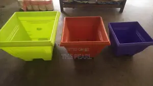 Squared Plastic Flower Pots for Sale