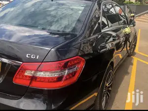 Mercedes Benzes for Hire