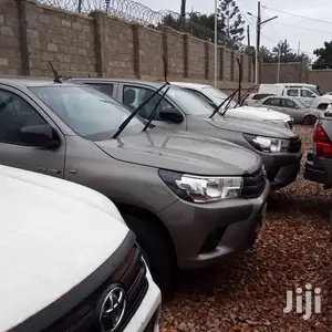Toyota Double Cabin Pickups For Hire.