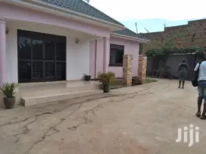 3bdrm Bungalow in Busabaala, Division a for Sale