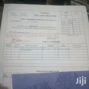 30decimal in Kibuli Near Greenhill SCH With Freehold