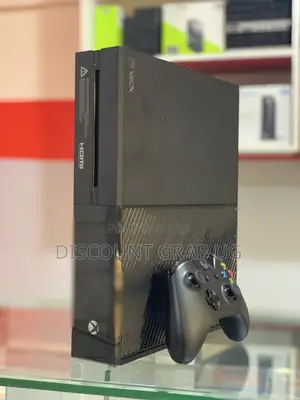 Xbox One 500gb With One Controller and 10games