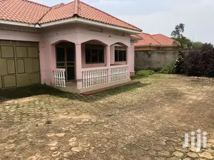 Hot Deal 4 Bedroom Bungalow In Kira For Sale