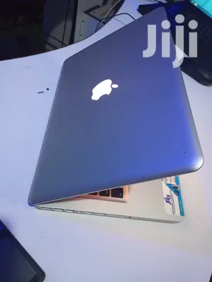 Laptop Apple MacBook Pro 2GB Intel Core 2 Duo HDD 250GB