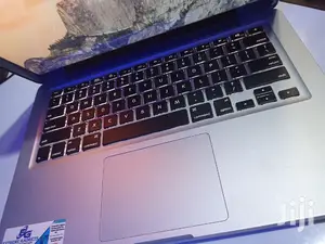 Laptop Apple MacBook Pro 2GB Intel Core 2 Duo HDD 250GB