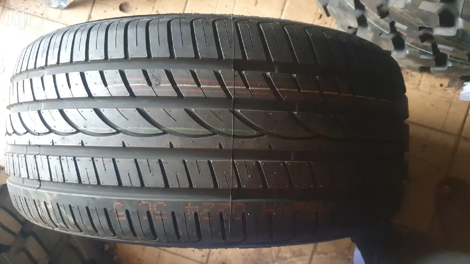 295/40r21 Low Profile Tyre