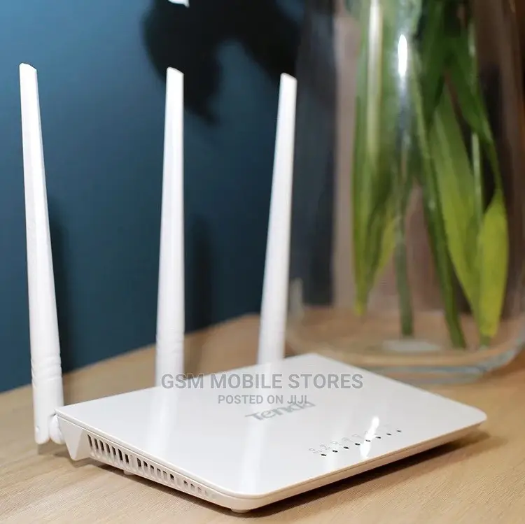 Tenda N300 Universal WLAN Repeater