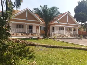4 Bedroom House In Lungujja For Rent