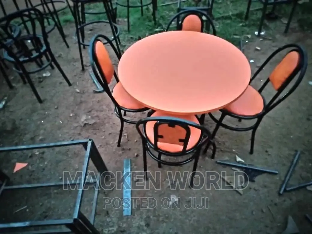Bar and Restaurant Tables