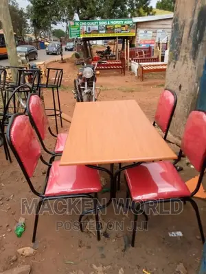 Bar and Restaurant Tables