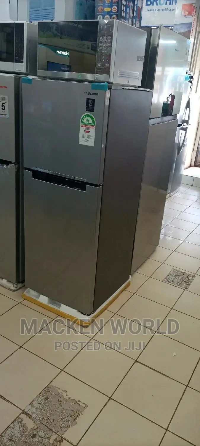 Rt26 Samsung Fridge New