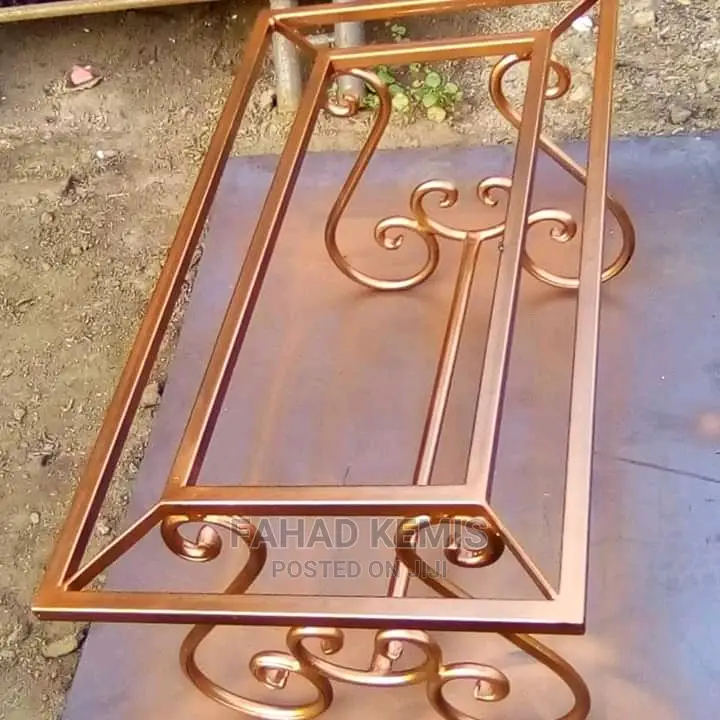 Dinnig Table