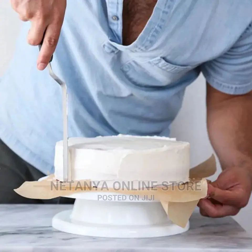 Cake Turntable Set.