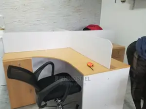 4 Seater Workstation