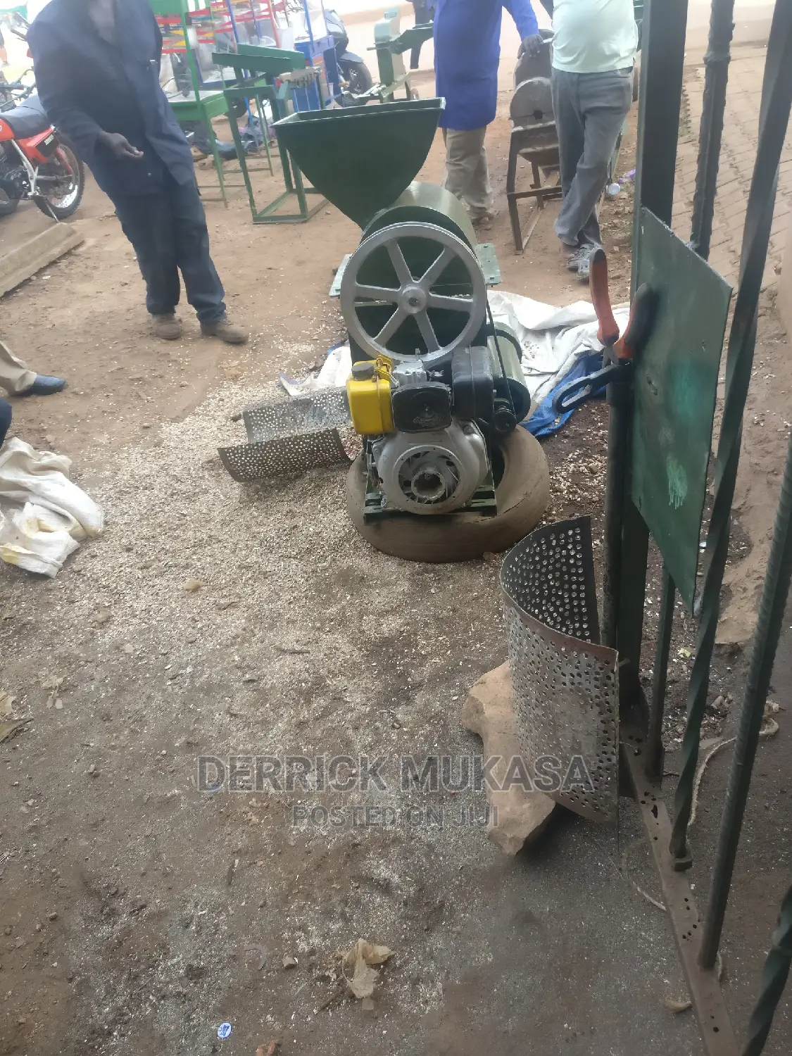 G.Nut Sheller