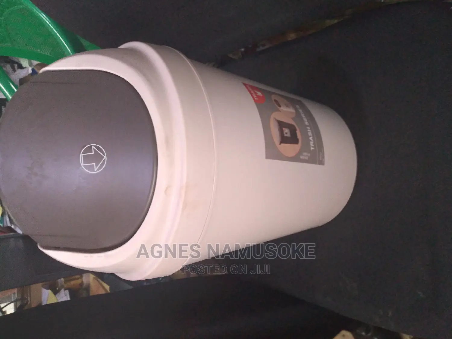 Small Home and Office Push Dustbins .
