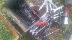Mechanical Tool Box for Cars