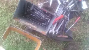 Mechanical Tool Box for Cars