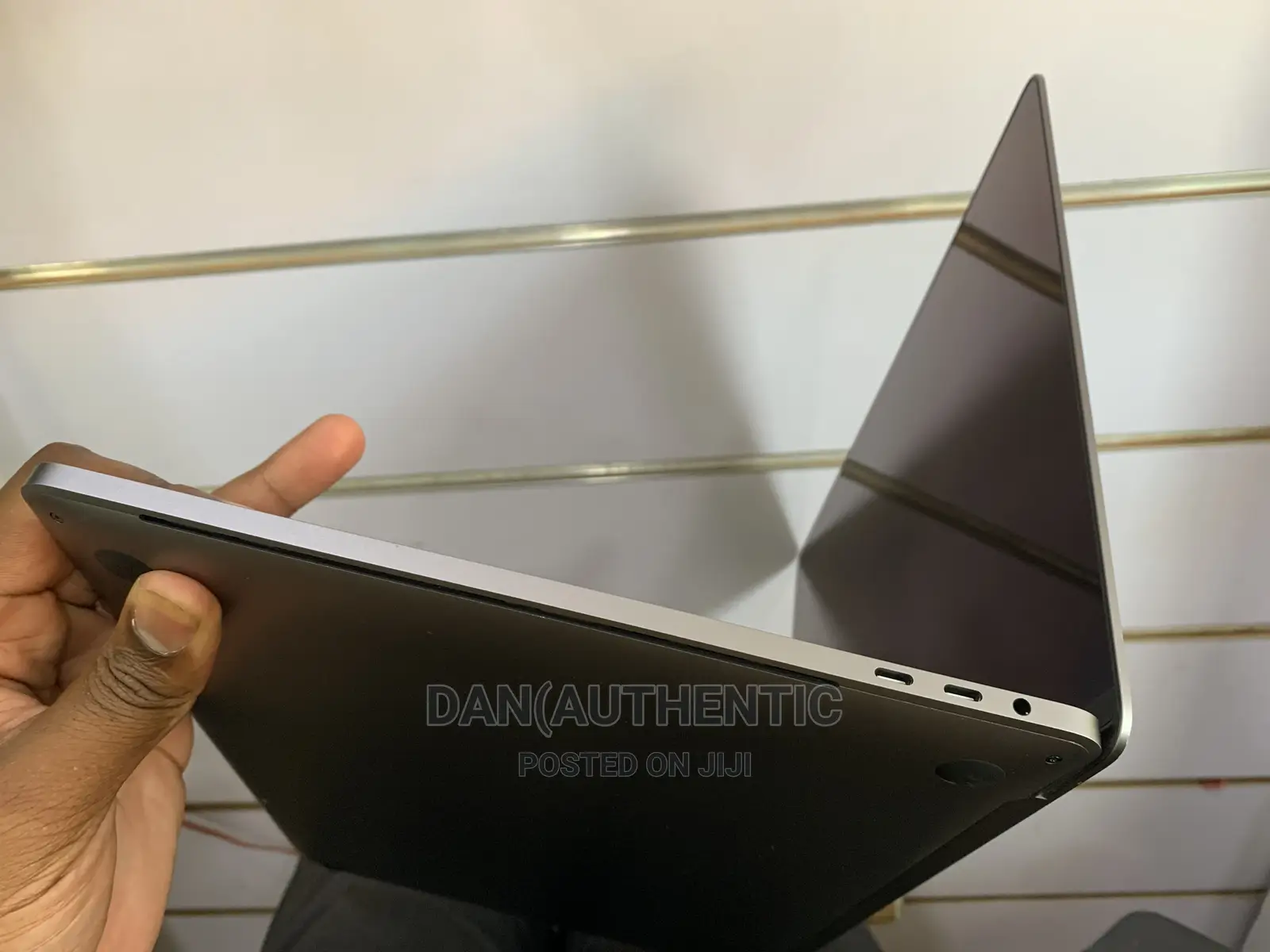 Laptop Apple MacBook 2019 16GB Intel Core I9 SSD 1T