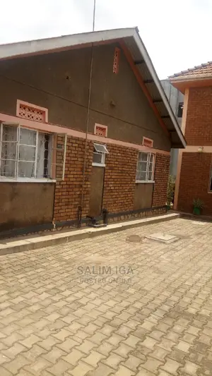 Classic 2 Bedroom House In Bukoto For Rent