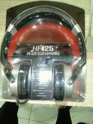 Numark HF 125
