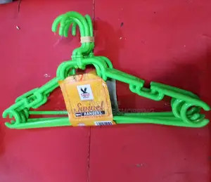 Swivel /Fp Plastic Hangers 360° Rotation - 12 Pieces