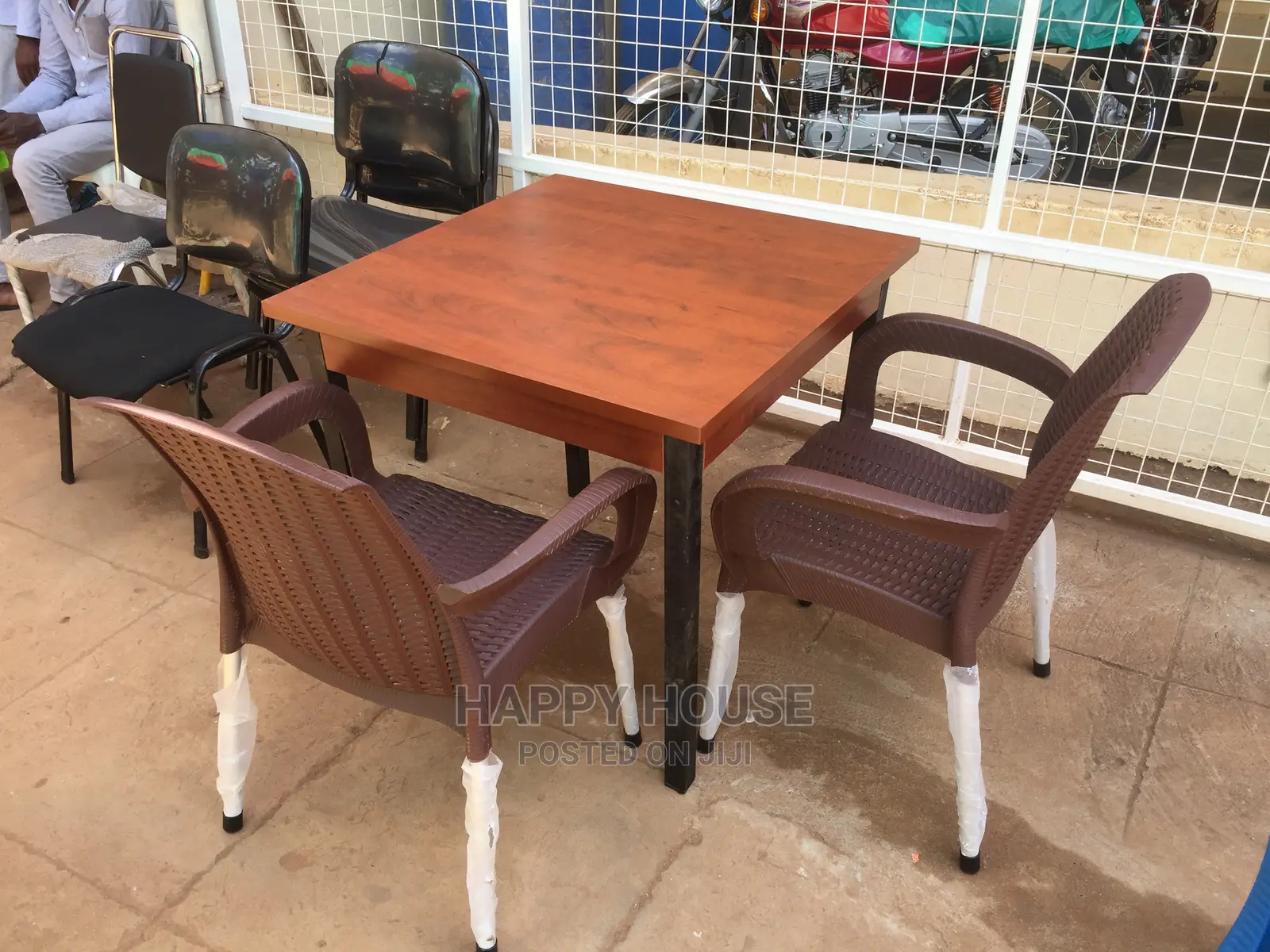 Set Of Wooden Table With Plastic Chairs