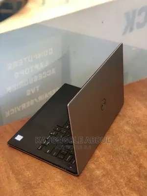 New Laptop Dell XPS 13 9360 16GB Intel Core I7 SSD 512GB